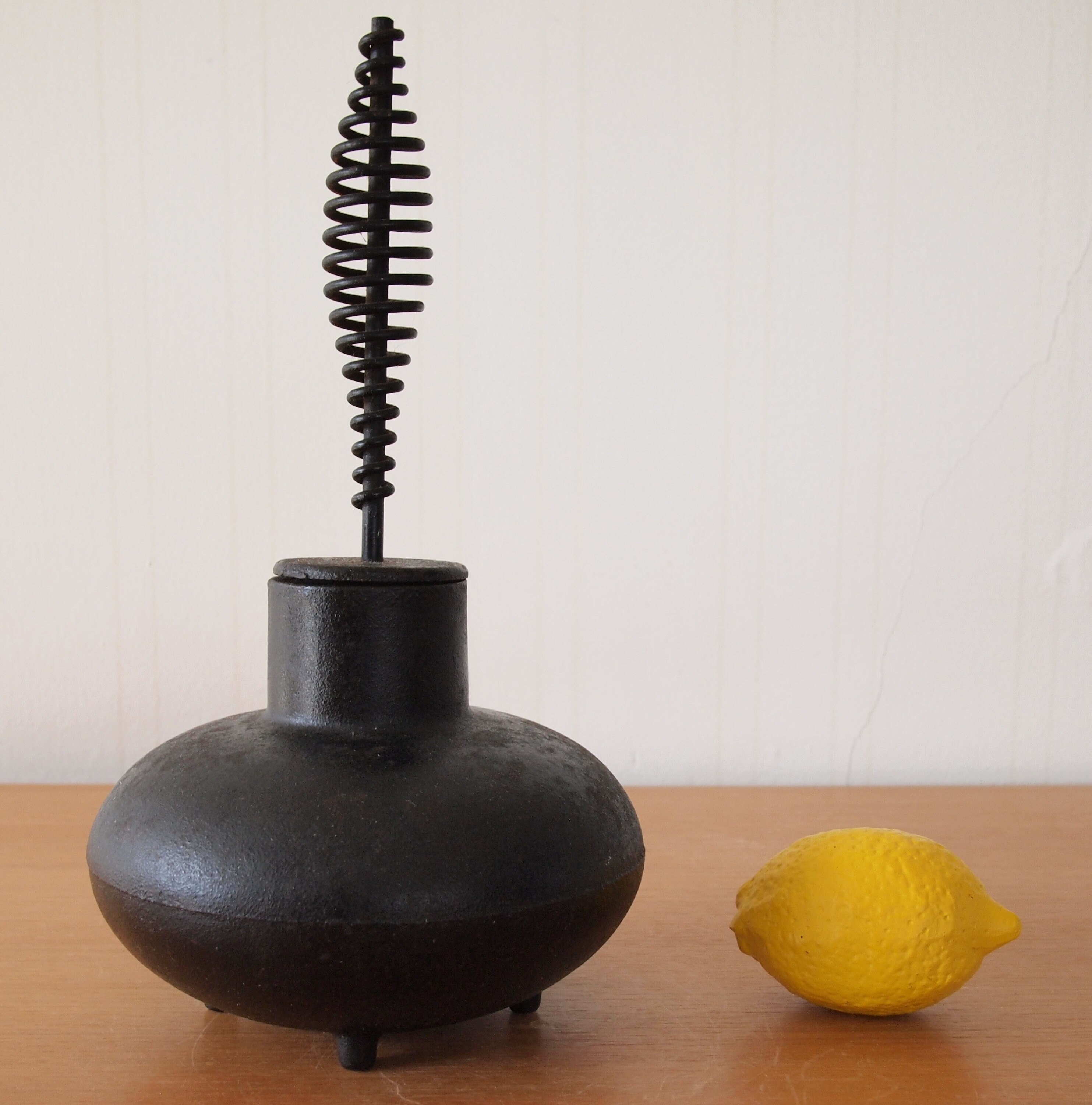 Vintage Howard Miller GEORGE NELSON FIRESTARTER Fire Starter Vintage Howard Miller GEORGE NELSON FIRESTARTER Fire Starter