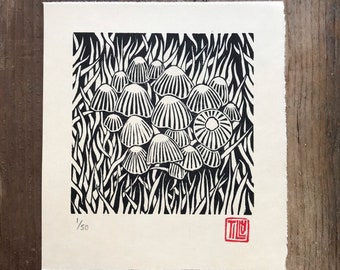 Hongos grabados en linóleo, impresión en linóleo, hongos en blanco y negro