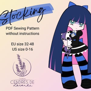Può includere: Un modello di calze nero e blu con un personaggio dei cartoni animati che indossa un vestito nero e tiene un gatto viola e bianco. Il testo "Stocking" è scritto in blu e bianco. Il testo "PDF Sewing Pattern without instructions" è scritto in nero. Il testo "EU size 32-48" e "US size 0-16" è scritto in nero. Il testo "Créations CENDRES DE Lavande" è scritto in nero.