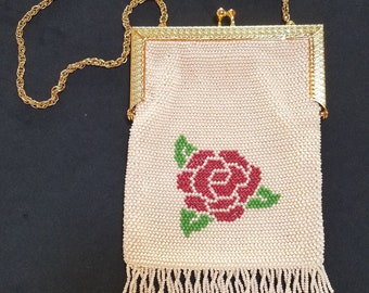 Pasadena Style bead knit handmade purse with gold frame and chain, made in the Victorian style