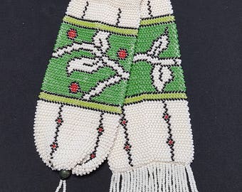 The Tiffany Miser Purse, a Victorian bead knit replica