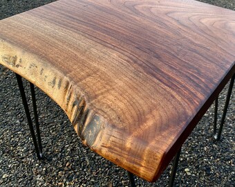 Rustic Modern Reclaimed Wood Side Table, Bedside Table with Shelf