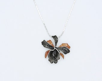 Vintage 1980 Sarah Coventry ORCHID Enameled Brown Flower Necklace Drop Pendant Silver Tone Chain Rare!