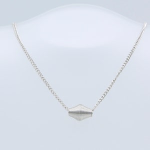 Vintage Sarah Coventry 1976 NEW DESIGN Necklace Silver Tone Spring Coil Bead Pendant Rare!