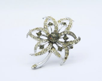 Vintage 1966 Sarah Coventry EVENING STAR Pin Brooch Silver Tone Flower Floral Rhinestone Rare!