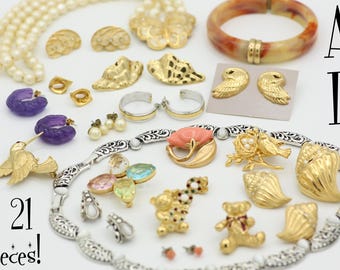 LOT of Vintage Avon Jewelry! Total of 21 pieces!