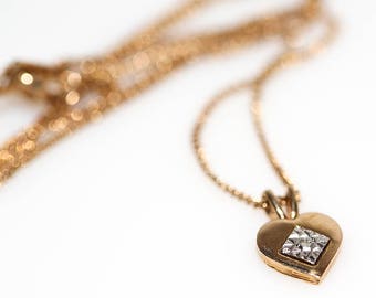 Amway Diamond Chip Necklace