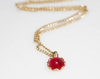 Moonglow Lucite Fuchsia Necklace