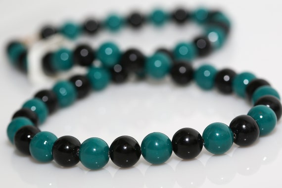 Vintage Green and Black Beaded Necklace