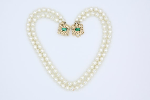 Vintage 1974 Sarah Coventry HIGH SOCIETY Beaded Necklace Faux Pearl Gold Tone Green Clasp Rare