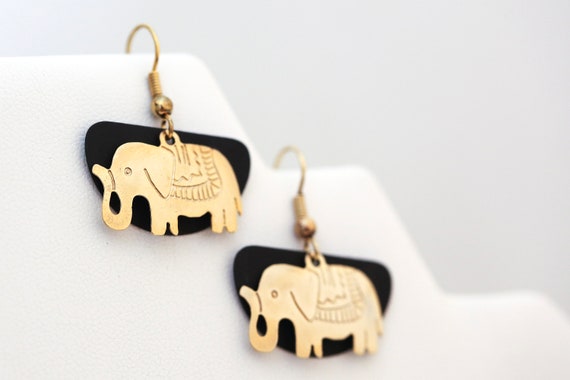 Black and Gold Animal Earrings - Vintage - image 6