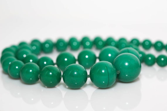 Vintage Long Green Beaded Necklace - NOS Kelly Green Large Statement Beads Holiday Retro