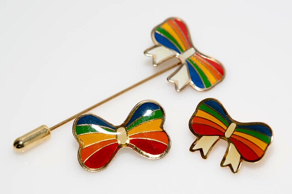Vintage Rainbow Pins Stick Pin Brooch Lapel Hat Pin Pride 1980s 80s Rainbow Gold Tone Bow NOS
