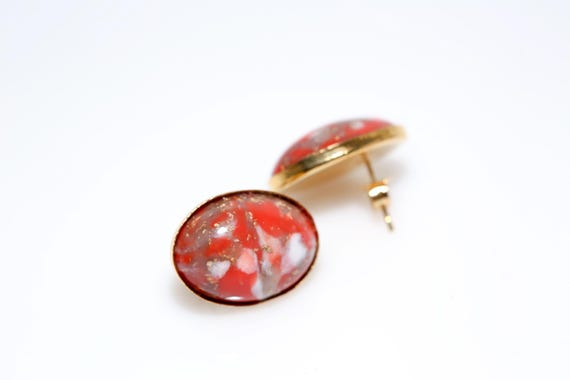 Vintage Confetti Stone Earrings NOS Red Pink White Gold Speckled Plastic Studs