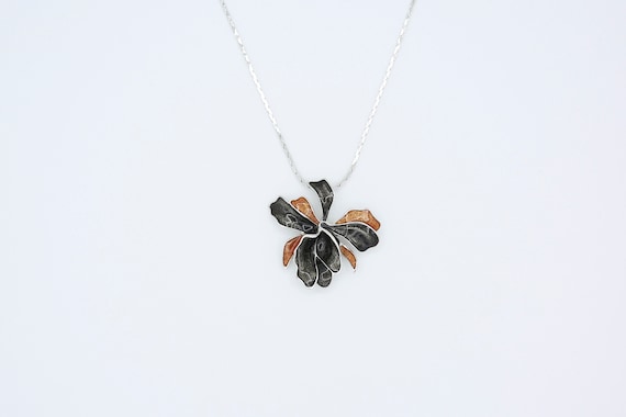 Vintage 1980 Sarah Coventry ORCHID Enameled Brown Flower Necklace Drop Pendant Silver Tone Chain Rare!