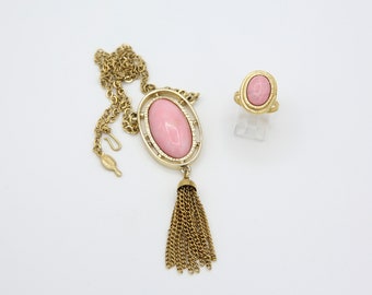 Vintage 1974 Sarah Coventry PINK LADY Necklace Ring Gold Tone Chain Pendant Set Pink Tassel Adjustable Rare!