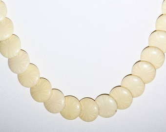Vintage Retro Cream Swirl Lucite Necklace Beige Off White Plastic Beaded Necklace NOS