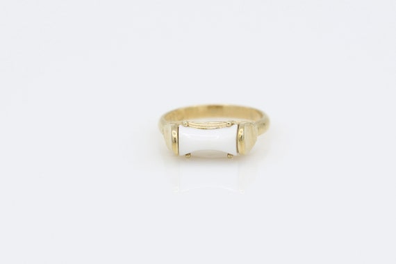 Vintage Sarah Coventry "Spring Fever" Ring 1977 Gold Tone Adjustable White Mod RARE