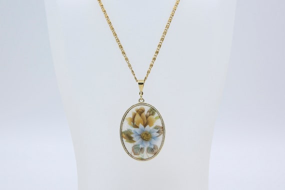 Vintage Sarah Coventry 1978 SPRING BOUQUET Necklace Pendant Drop Gold Tone Floral Blue Flower Rare!