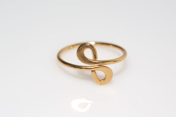 Vintage Modernist Infinity Ring Gold Tone Minimalist Retro NOS