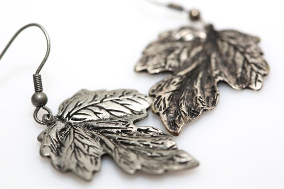 Vintage Silvertone Etched Metal Leaf Earrings NOS Large Statement Fall Autumn