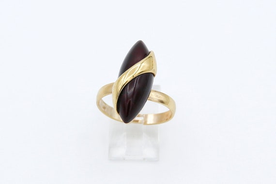 Vintage Sarah Coventry "Burgundy Twist" Ring 1979 Goldentone RARE