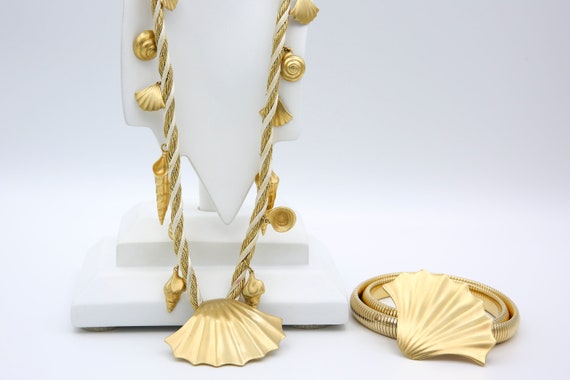 Vintage 1982 Sarah Coventry SURFSIDE Charm Necklace Belt Gold Tone Set RARE