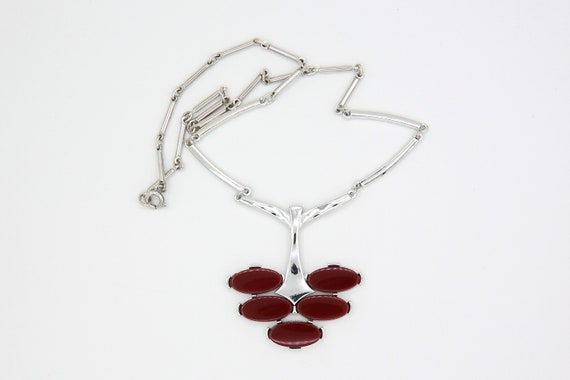 Vintage 1979 Sarah Coventry CONTINENTAL Modern Red Pendant Silver Tone Chain Necklace Rare!