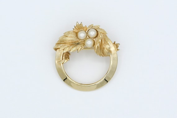 1965 Sarah Coventry ENDEARING Pin Brooch Gold Tone Faux Pearl RARE Vintage 60s