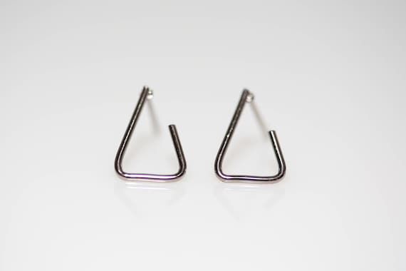 Vintage Nemo Triangle Stud Earrings NOS Silver Tone Open Shape Mod Retro Carded Studs 14K Gold Filled