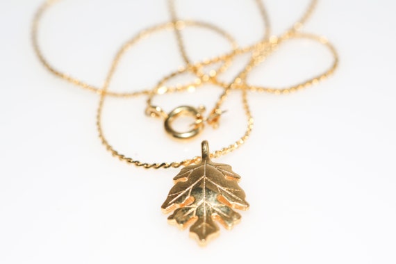 Vintage Gold Leaf Necklace - Gold Plated Textured Leaf Charm Pendant NOS