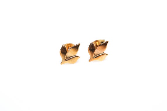 Vintage Gold Tone Leaf Trio Stud Earrings NOS!