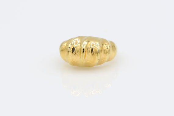 Vintage Sarah Coventry 1981 Shrimp Ring Goldentone Costume Jewelry Signed
