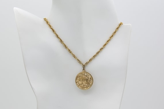 Vintage 1970 Sarah Coventry ZODIAC Pendant Necklace Gold Tone Taurus Coin Rare!