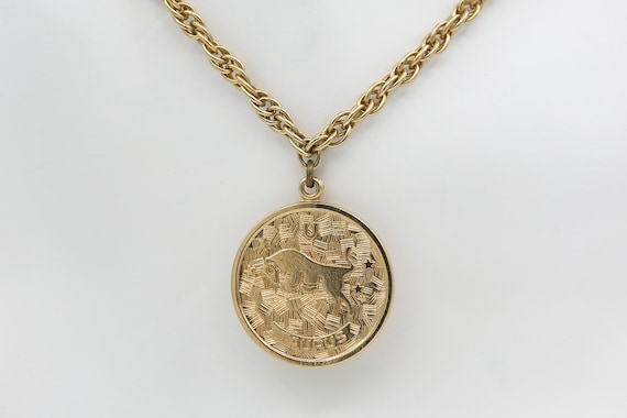 Vintage 1970 Sarah Coventry ZODIAC Pendant Necklace Gold Tone Taurus Coin Rare!