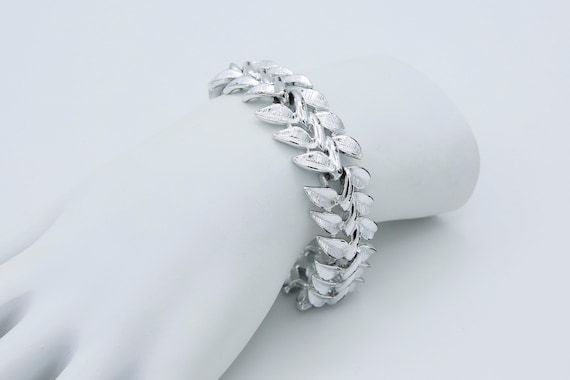 Vintage 1969 Sarah Coventry SPRING LEAVES aka MADEIRA Bracelet Silver Tone G.B. Great Britain Scotland Rare!