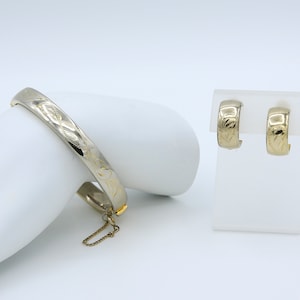 Vintage 1965 and 1966 Sarah Coventry GOLDEN BANGLE Bracelet Clip On Earrings Gold Tone Set Rare!