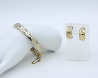 Vintage 1965 and 1966 Sarah Coventry GOLDEN BANGLE Bracelet Clip On Earrings Gold Tone Set Rare!