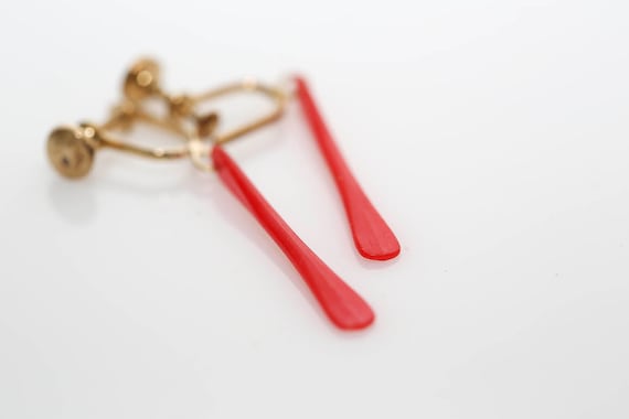 Vintage Nemo Red Stick Clip Earrings – NOS Carded Plastic Dangle Drop Screw Earrings.