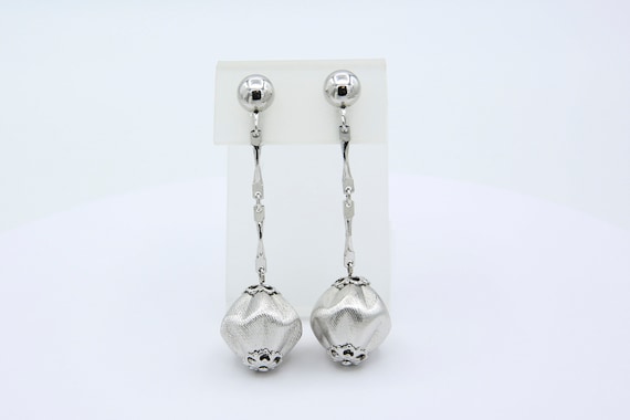 Vintage 1966 Sarah Coventry CAFE SOCIETY Earrings Silver Tone Dangle Drop Clip On Rare!