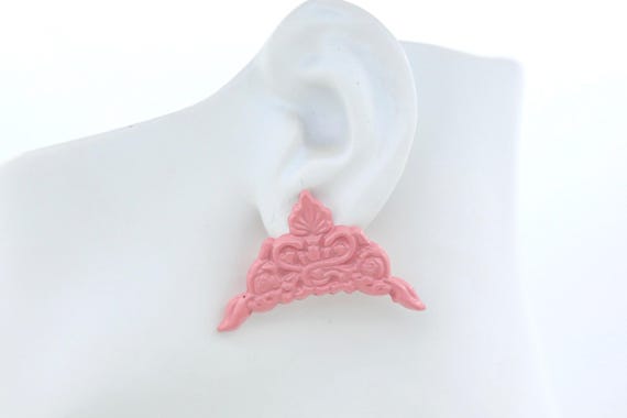 Vintage Ornate Faux Filigree Earrings in Pink Metal – NOS