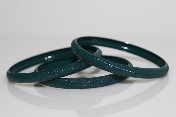 Vintage Green Metal Twist Bangle - NOS Stackable Thin Lightweight Bracelet