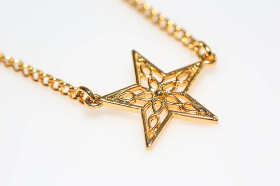 Vintage Gold Star Necklace NOD Gold Tone Openwork Star Shape Chain Pendant