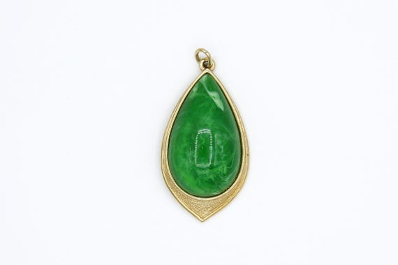 Vintage Sarah Coventry 1976 EMERAUDE Drop Charm Pendant Gold Tone Green Teardrop Rare!