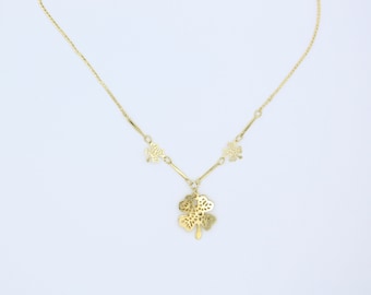 Triple Filigree Clover Necklace in Gold Tone – Vintage NOS