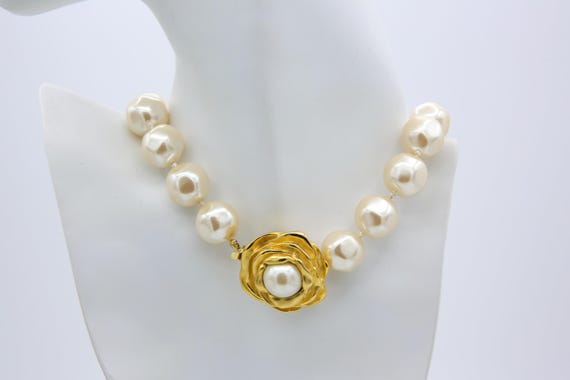 Vintage GIVENCHY Faux Pearl Gold Tone Rose Flower Necklace RARE