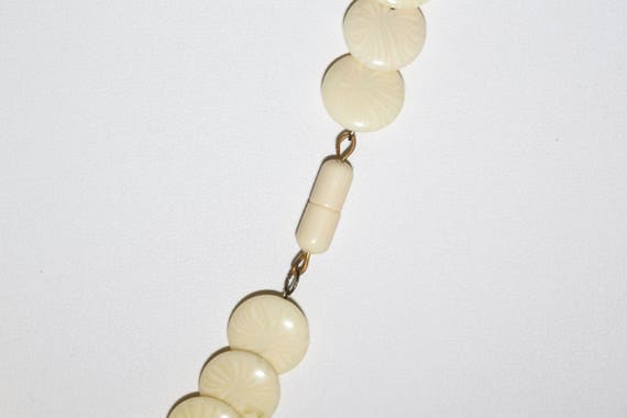 Cream Swirl Lucite Necklace - image 5