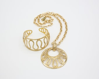 Vintage 1971 Sarah Coventry GOLDEN NILE Cuff Bracelet Necklace Pendant Set Gold Tone Rare!
