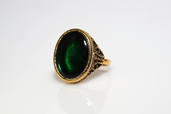 Gold Resin Ring in Green - Vintage Green Stone Filigree Gold Plated Medieval Gothic Statement Ring NOS