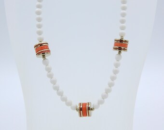 Vintage 1979 Sarah Coventry MELON ACCENT Beaded Necklace Gold Tone Coral White Plastic Bead Rare